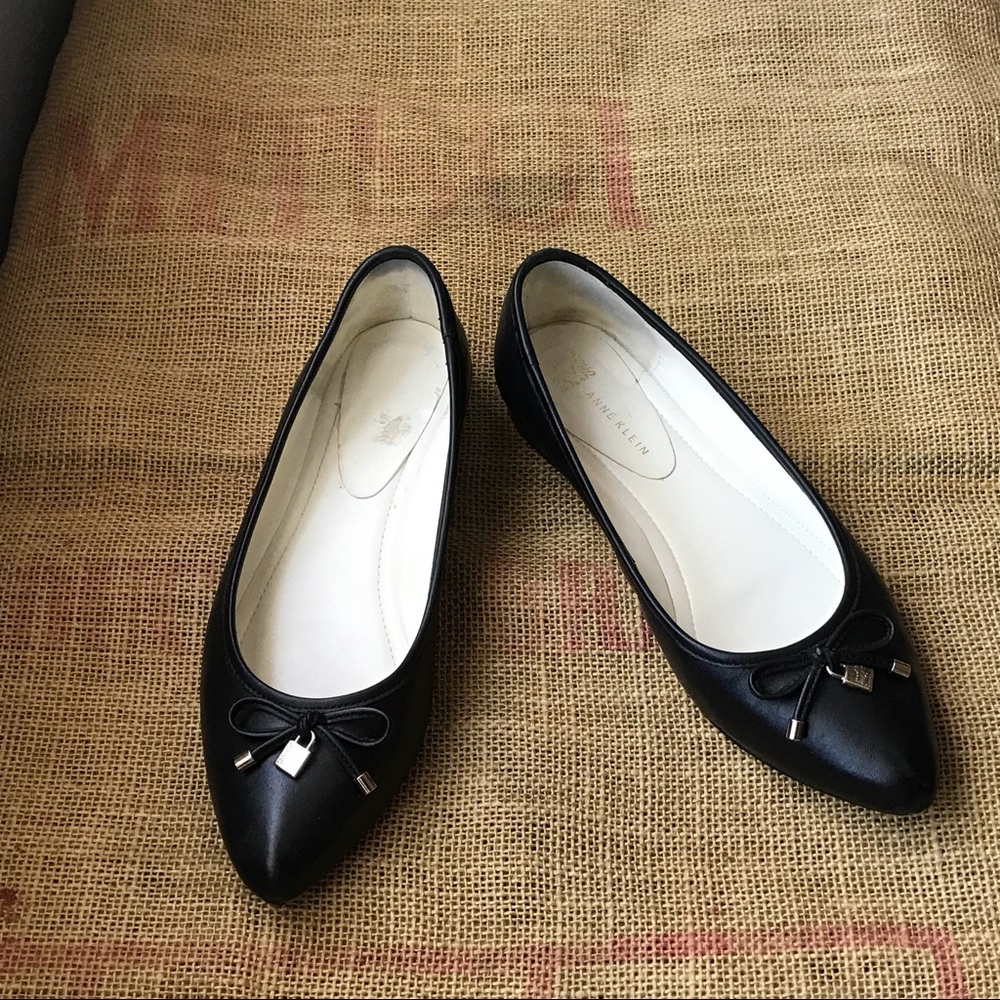 Anne Klein Leather Flats size 7.5